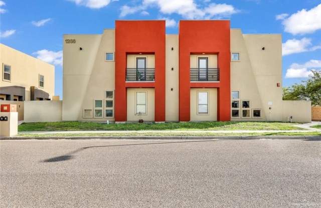 Photo of 1200 E Camellia Avenue