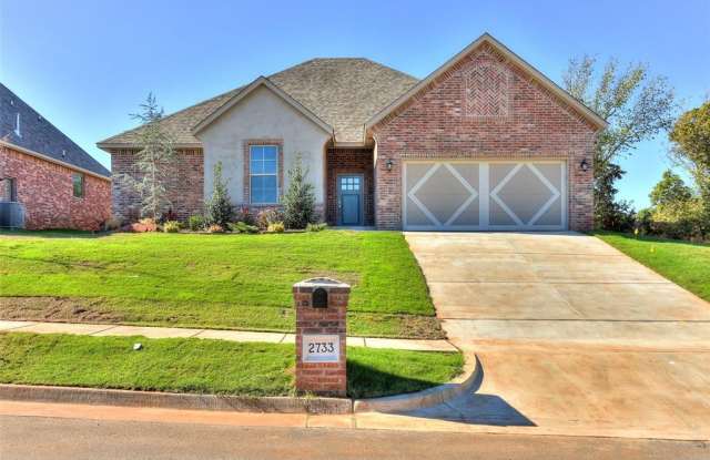 2733 Tranquilo Lane