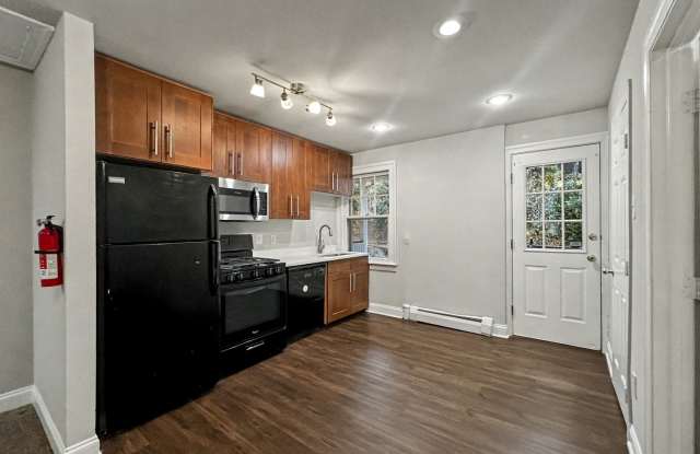 Photo of 201 N. Aberdeen Ave.