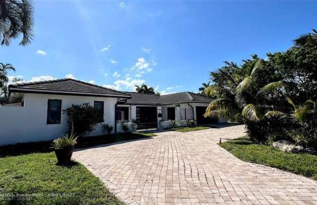 Photo of 4441 NE 19th Ave