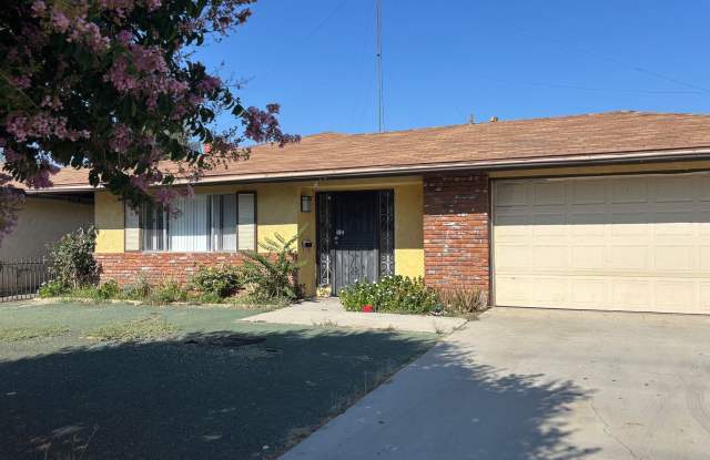 Central Hemet - Three Bedroom, Two Bathroom Home!