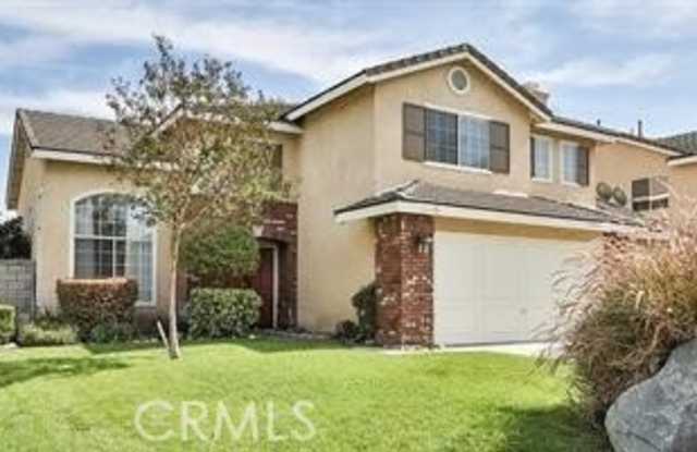 2835 S Bon View