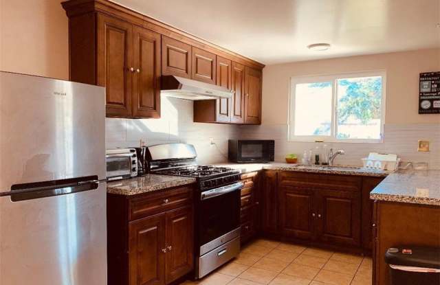 3016 E Hollingworth Street