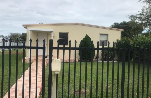 21625 SW 109th Ave - 21625 Southwest 109th Avenue, Kendall, FL 33176