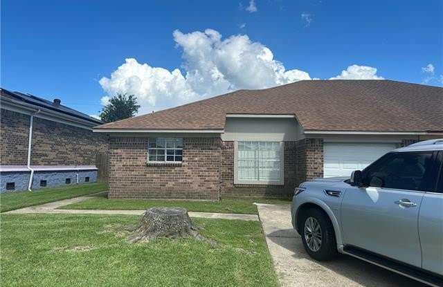 2536 VIRGINIAN COLONY Avenue