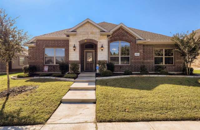 1025 Colonial Drive