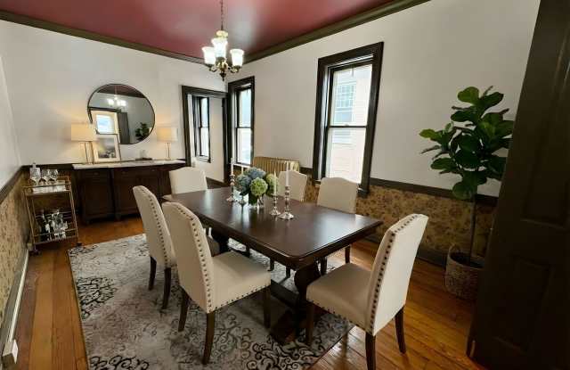 Photo of 342 N Newberry Street