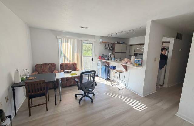 Claytor Square Condo – Prime Blacksburg Location