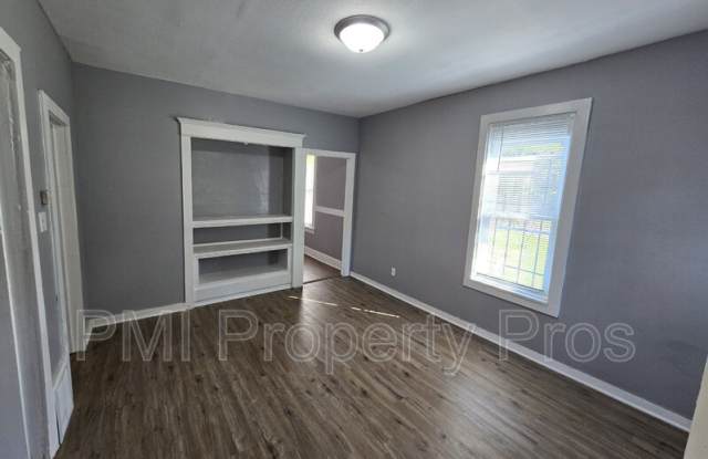 Photo of 2478 W Chambers St