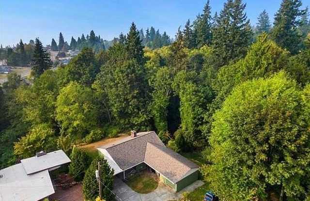 422 Center Pl. - 422 Center Place, Everett, WA 98203