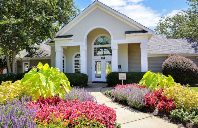 Photo of The Laurel Apartments