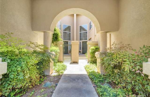 10 Sentinel Place