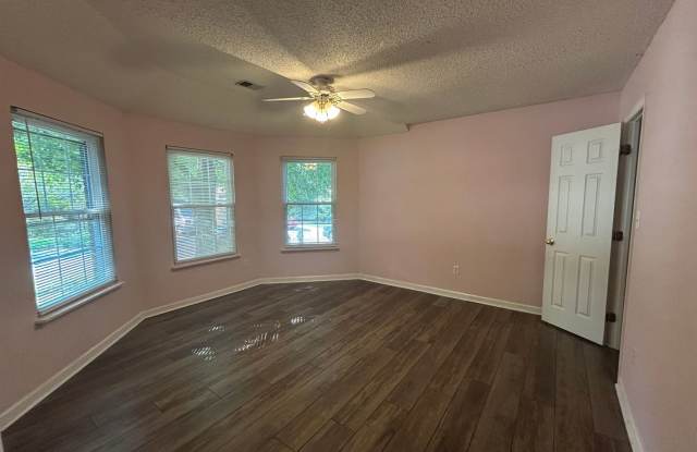 For Rent – 3512 Cherry Hill Dr, Greensboro, NC