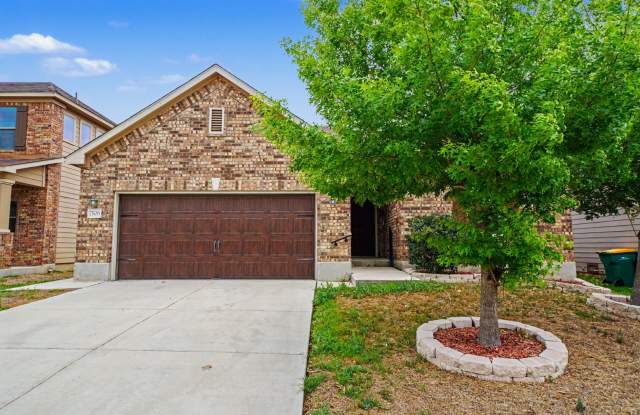 Stylish 3BR + Flex Home with Solar Near Randolph AFB - Realtor Commission: $500
