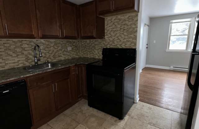 7624 N Milwaukee Ave