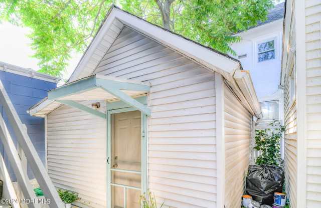 136 Mount Hermon Way