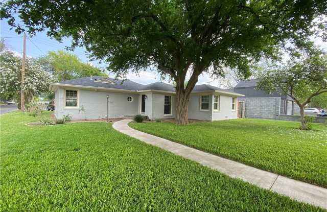 401 S Cynthia Street - 401 South Cynthia Street, McAllen, TX 78501