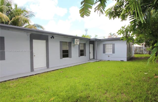 6111 Buchanan St - 6111 Buchanan Street, Hollywood, FL 33024