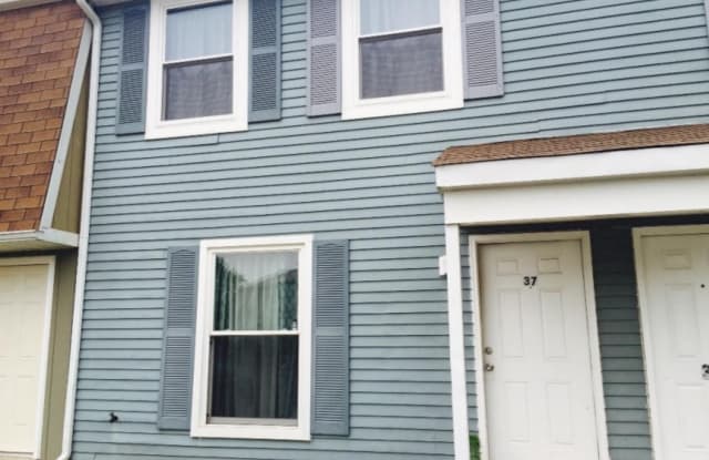 37 BEAU RIVAGE DRIVE - Glassboro