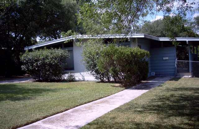 Photo of 327 Sharon Drive