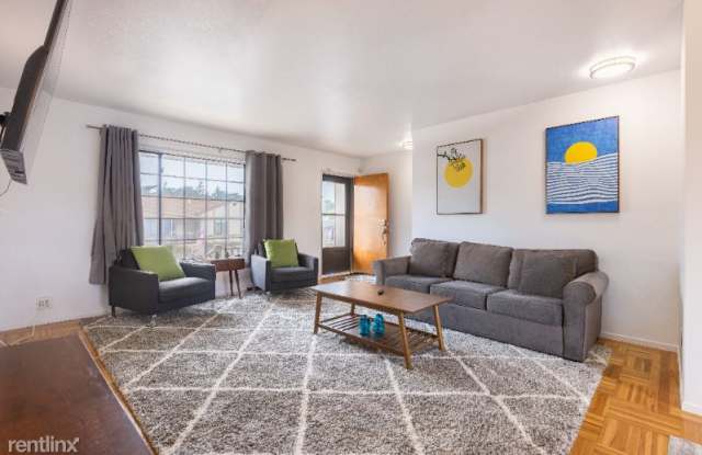 347 Valencia Dr