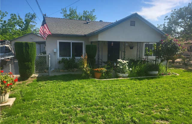 222 E Maple Street