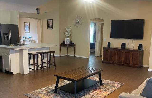 1217 BACHMANN AVENUE