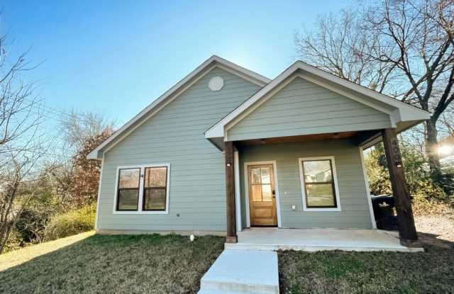 Photo of 400 West Acheson Street