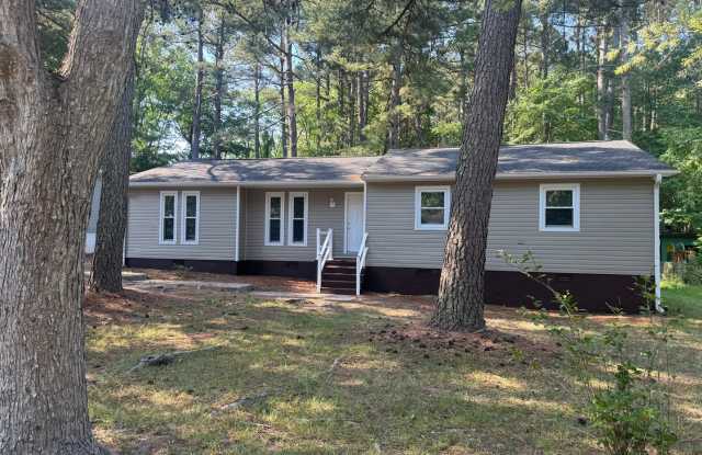 Gorgeous 3 bedroom home recently updated.