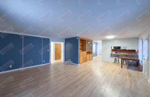 Updated Downtown Ranch with Mother-in-Law Suite