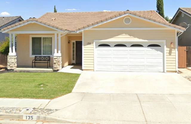 4 Bedroom, 2 Bath in Desired Neighborhood in Templeton! photos photos