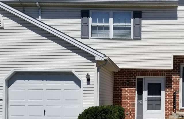 2 BR Townhouse