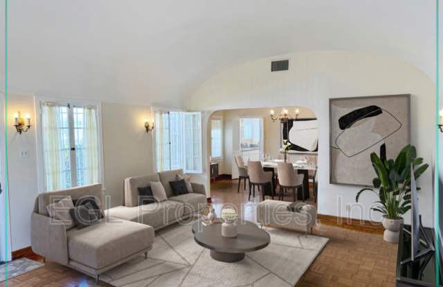 814 N. McCadden Pl.
