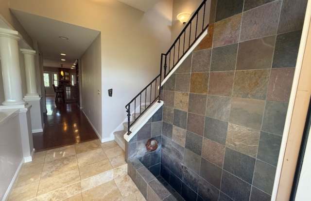 Massive4-Bedroom Richmond Home!