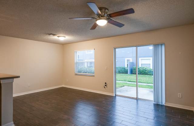 13148 Lexington Summit Street