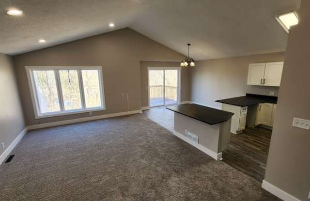 1208 Pribble Street N