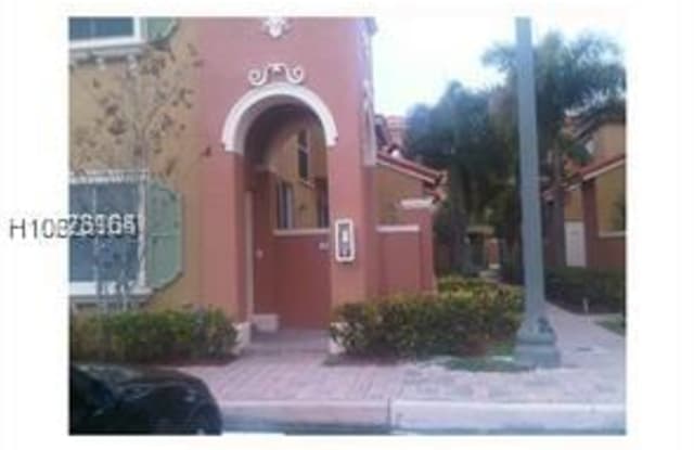 752 SW 106th Ave - 752 Southwest 106th Avenue, Pembroke Pines, FL 33025