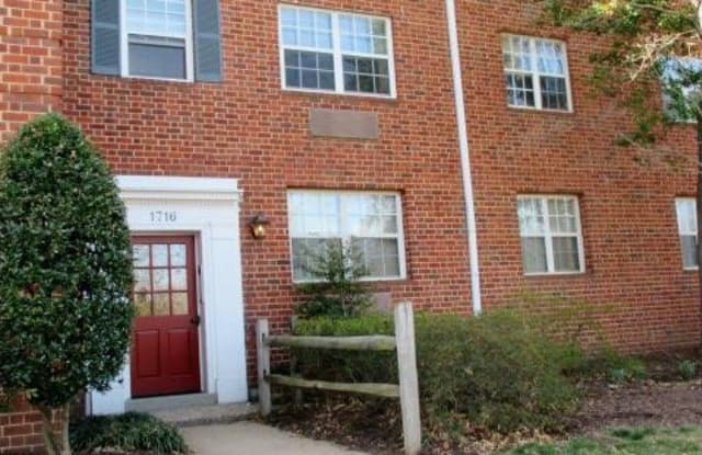 1716 ABINGDON DRIVE W - 1716 W Abingdon Dr, Alexandria, VA 22314