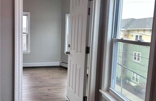 306 Potters Avenue unit: 3