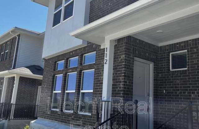 Photo of 605 West South Street - B