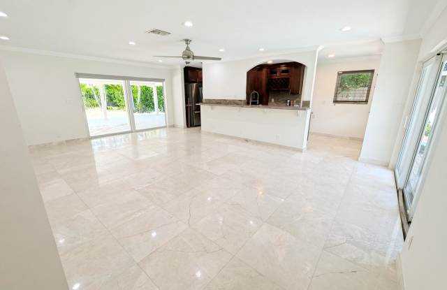 701 Northwest 8th Avenue