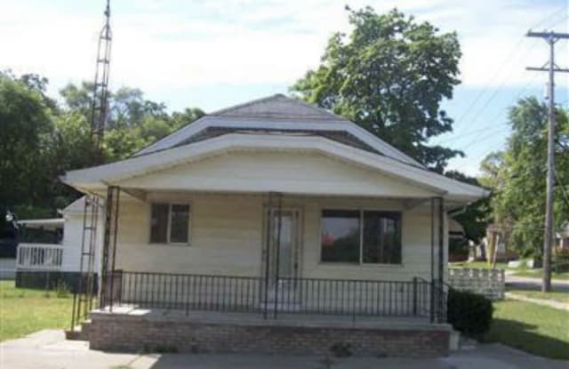 951 Bradley Ave - 951 Bradley Avenue, Flint, MI 48503