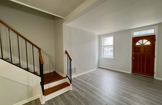 2BR Townhome in Ashland Mews (Johns Hopkins Hospital)