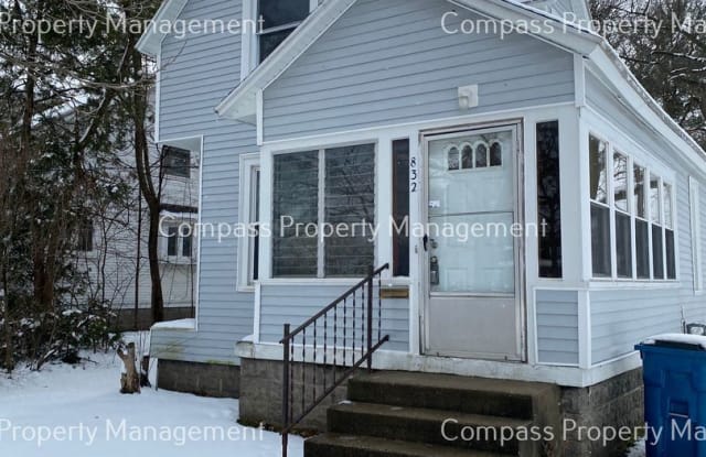 832 Humbolt St SE - 832 Humbolt Street Southeast, Grand Rapids, MI 49507