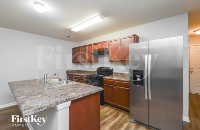 2044 Reavis Bluff Northeast