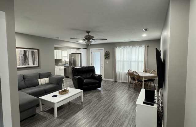 Photo of 241 Berry Ln