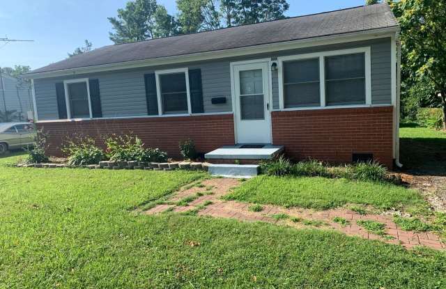 O'Henry Oaks Rental - 1510 18th Street, Greensboro, NC 27405