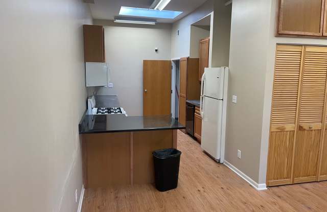 3018 North Laramie Avenue