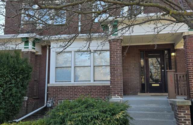 Photo of 4235 Trumbull