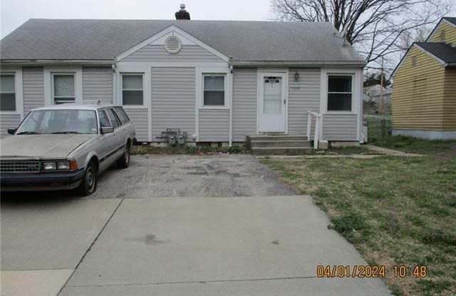 1003 N 9TH Street - 1003 North 9th Street, Leavenworth, KS 66048